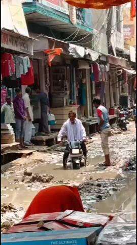 नगर: कस्बे में सीवरेज लाइन बिछाने का कार्य अब लोगों के लिए बना मुसीबत, विभाग नहीं दे रहा ध्यान