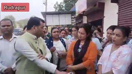 रुद्रपुर: रुद्रपुर के भूरारानी में खोले जा रहे सरकारी शराब के ठेके का स्थानीय लोगो ने किया विरोध, विधायक से की मुलाकात #jansamasya