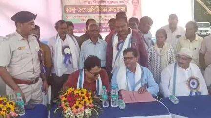 ডেবরা: দ্বারিকাপুরে দমকল কেন্দ্র তৈরির জন্য ডেবরা ভূমি দপ্তর জায়গা তুলে দিলো দমকল।বিভাগকে