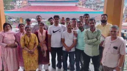 मंडी: एम्बुलेंस कर्मचारी यूनियन मंडी के प्रधान बने सुमित कुमार, संतोष और संजय को मिली उपप्रधान की जिम्मेदारी