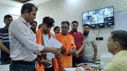 मंदसौर: मुल्तानपुरा के युवक पर गोवंश तस्करी का आरोप, हिंदू संगठन ने SP कार्यालय में ज्ञापन देकर की कार्रवाई की मांग