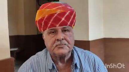 पोकरण: पूर्व राजपरिवार के ठाकुर नागेंद्र सिंह ने मीडिया से कहा-गर में छुपे दुश्मनों से संभलना ज़रूरी