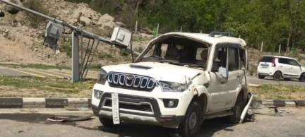 छतरपुर: चौखड़ा प्लांट मोड़ पर तेज रफ्तार स्कॉर्पियो पलटने से 5 लोग घायल, मौके पर पहुंची पुलिस