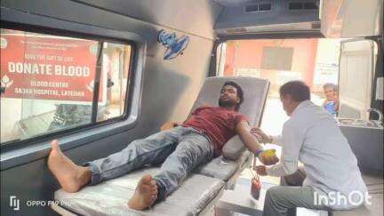 मनिका: मनिका स्वास्थ्य केंद्र में रक्तदान शिविर का हुआ आयोजन