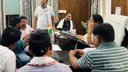 बारां: सभापति ज्योति पारस ने नगर परिषद कार्यालय में विकास कार्यों को लेकर पार्षद, अधिकारियों एवं कर्मचारियों की बैठक ली