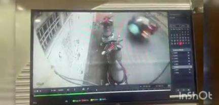 દાહોદ: નેતાજી બજારથી  પડાવ જતા રસ્તા ઉપર હિટ એન્ડ રનની ઘટનામાં સીસીટીવી સામે આવ્યા