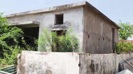 रायसेन: सेमरा के अधूरे आंगनबाड़ी भवन पर कलेक्टर ने लिया संज्ञान, कहा- जांच के बाद होगी सख्त कार्रवाई