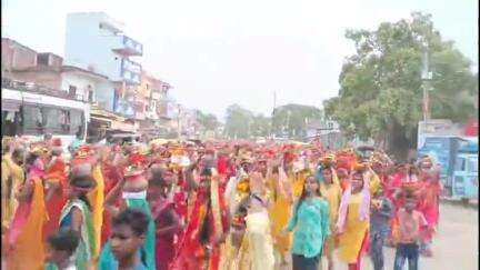 बेलागंज: सोइया घाट में बुधवार से कलश यात्रा के साथ श्री लक्ष्मी नारायण महायज्ञ की शुरुआत हुई