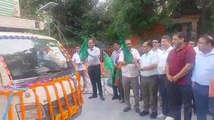 रुद्रपुर: रुद्रपुर के विकास भवन से सीडीओ मनीष कुमार ने कृषि प्रचार रथों को रवाना किया, विकसित कृषि संकल्प अभियान 2025 के अंतर्गत