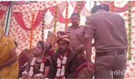 नकुड: गंगोह के लखनोती रोड पर थाना प्रभारी ने विधवा महिला की बेटी की दिल खोलकर की मदद, फर्नीचर, सोने के जेवरात और नकदी दी