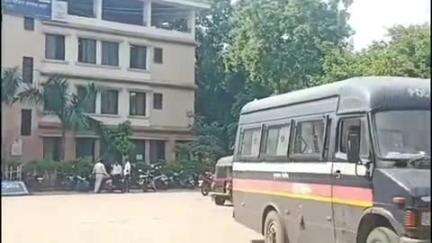 शेगाव: शेगाव शहरातील विसावा भक्तनिवास येथे सेवाधाऱ्याचा मोबाइल लंपास अज्ञात चोरट्याविरुद्ध गुन्हा दाखल
