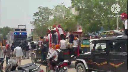 नोहर: नोहर में विभिन्न शैक्षणिक संस्थाओं द्वारा परीक्षा परिणाम को लेकर निकाले गए जुलूस का ज्ञापन सौंपा उपखंड अधिकारी को
