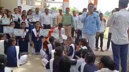 मांझी: मांझी दलन सिंह हाई स्कूल में बिहार राज्य खेल प्रतिभा खोज मशाल प्रतियोगिता का आयोजन