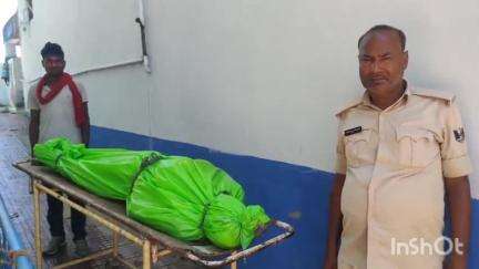 मधेपुरा: उदा रोड पर सड़क दुर्घटना में संतोष सहनी की मौत, पुलिस ने शव को पोस्टमार्टम के लिए भेजा, जांच जारी