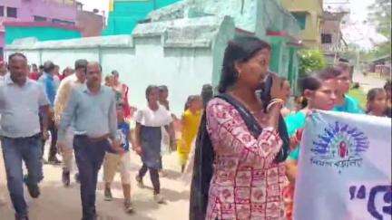 রঘুনাথপুর ২: ঋতুস্রাব স্বচ্ছতা দিবসে রঘুনাথপুর ২ব্লকের চেলিয়ামাতে রেলি ও হোক কথা অনুষ্ঠান অনুষ্ঠিত হল,উপস্থিত BDOসহ অন্যরা