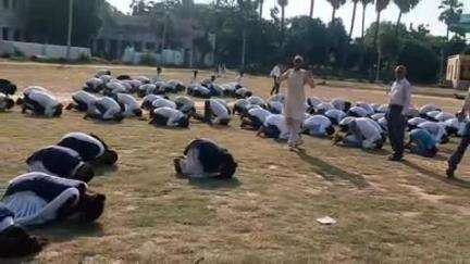 बिंद: उच्च विद्यालय बिंद में आपातकाल और युद्ध के समय जोखिम कम करने के लिए छात्रों का मॉक ड्रिल