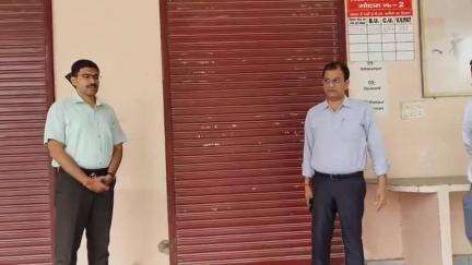 सहारनपुर: कलेक्ट्रेट में जिला निर्वाचन अधिकारी ने सील्ड गोदाम का किया निरीक्षण, दिए आवश्यक दिशा-निर्देश