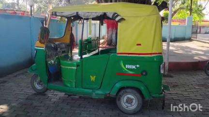 चौसा: चौसा प्रखंड के भटगामा जीरो माइल सड़क पर अपराधियों ने एक ऑटो चालक को गोली मारी