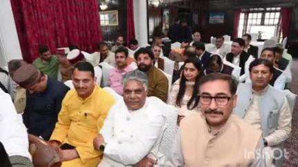भवारना: विधायक विपिन सिंह परमार ने शिमला प्रदेश में बिगड़ती कानून व्यवस्था को लेकर राज्यपाल शिव प्रताप शुक्ला को ज्ञापन सौंपा