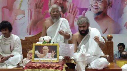 शाजापुर: स्थानीय गांधी हाल में राष्ट्रीय संत आचार्य विश्व रत्न सागर सूरीश्वर महाराज की महाचमत्कारी मांगलिक का आयोजन