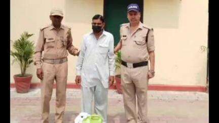 हरिद्वार: पथरी थाना पुलिस ने धनपुरा से एक शराब तस्कर को दबोचा, 15 लीटर कच्ची शराब बरामद