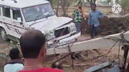पिछोर: भौंती थाना क्षेत्र के ढला गांव में बोलेरो चालक ने महेशपुरा मार्ग पर बिजली के खंभे को मारी टक्कर, बड़ा हादसा टला