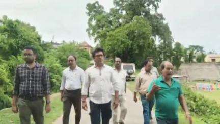 অমরপুর: কাঁকড়াবন শালগড়া অন্তর্গত মির্জা বাজারটি একটি অত্যন্ত পুরনো ও ঐতিহ্যবাহী বাজার পরিদর্শনে বিধায়ক জিতেন্দ্র মজুমদার