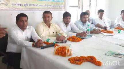 हरलाखी: हरलाखी प्रखंड मुख्यालय उमगांव के ई-किसान भवन में प्रखंड स्तरीय प्रशिक्षण एवं उपादान वितरण कार्यक्रम आयोजित