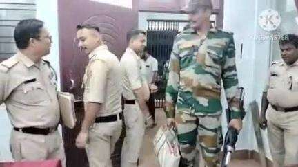 ধর্মনগর: মদ বিরোধী অভিযানে নেমে কদমতলা থানার পুলিশ কালাছড়া বাজার এলাকা থেকে ২৫লিটার মদ সহ এক সেবনকারীকে আটক করে থানায় নিয়ে আসে