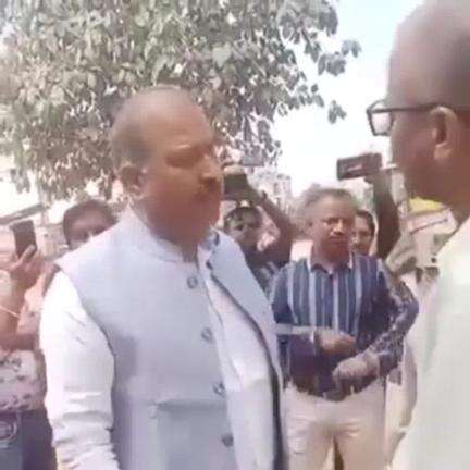 अलवर: मत्स्य नगर रोडवेज अलवर के उड़न दस्ते ने अलग-अलग जगह से भगत टिकट के 26 यात्रियों से वसूला जुर्माना