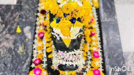 होशंगाबाद नगर: श्रीकाले महादेव मंदिर में शुक्ल पक्ष की द्वितीया तिथि पर भगवान काले महादेव का हुआ श्रृंगार