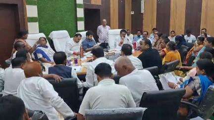 गया टाउन सीडी ब्लॉक: मेयर गणेश पासवान की अध्यक्षता में नगर निगम के सभागार में निगम बोर्ड की बैठक सम्पन्न हुई