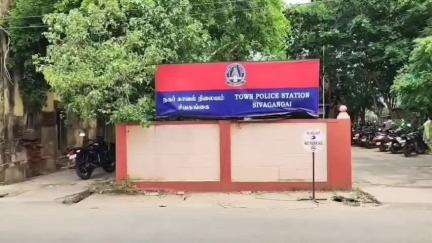 சிவகங்கை: பேருந்து நிலையப் பகுதியில் வழக்கறிஞர் அலுவலகம் உடைப்பு – போலீசார் விசாரணை