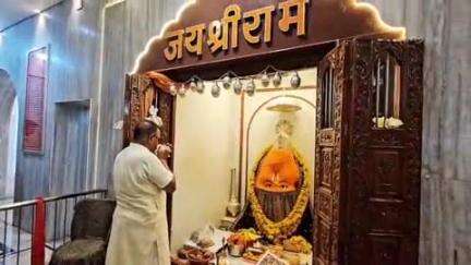 खंडवा नगर: खंडवा के खेड़ापति हनुमान मंदिर में बजरंगबली की महाआरती की गई