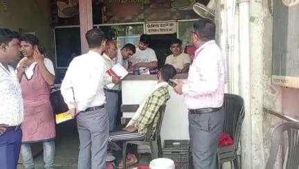 ब्यावर: ब्यावर जिला कलेक्टर के निर्देशानुसार दुकानों, होटलों और रेस्टोरेंट्स पर की गई सघन जांच की कार्रवाई