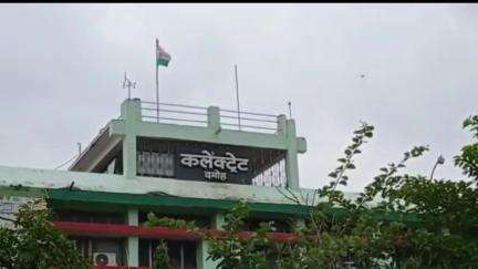 दमोह: कलेक्टर सुधीर कोचर ने कहा, गांवों में खेल मैदान नहीं हैं तो दमोह हेल्पलाइन पर सूचना दें