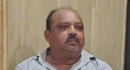 दातागंज: बरेली की एंटी करप्शन टीम ने डार्क रूम सहायक प्रा. स्वा. केंद्र कादरचौक को ₹17000 की रिश्वत लेते रंगे हाथों पकड़ा