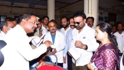 ಹುಬ್ಬಳ್ಳಿ ನಗರ: ಕೋವಿಡ್ ಮಾರ್ಗಸೂಚಿಗಳನ್ನು ತಪ್ಪದೇ ಪಾಲಿಸಿ: ನಗರದಲ್ಲಿ ಸಚಿವ ಸಂತೋಷ್ ಲಾಡ್