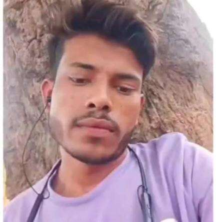 कटनी नगर: कटनी नगर:आत्महत्या से पहले युवक ने बनाया वीडियो फिर ट्रेन से कट दी जान, माधव नगर क्षेत्र तखला रेलवे फाटक के पास मिला शव