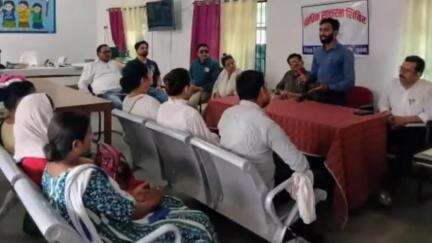 पवई: ग्राम मनौर में विधिक साक्षरता शिविर का आयोजन किया गया