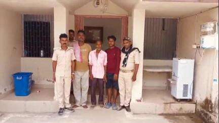 उचकागांव: उचकागांव में मारपीट सहित विभिन्न मामलों में तीन गिरफ्तार, न्यायालय में पेश
