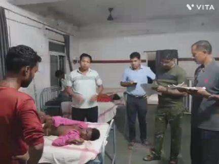 घुघरी: घुघरी के उमरिया में पिकअप पलटने से बड़ा हादसा, दो की मौत, कई घायल