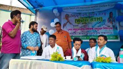কেতুগ্রাম ১: পিপাসা মেটাতে উদ্যোগী কেতুগ্রামের কান্দরা জ্ঞানদাস গ্রাম পঞ্চায়েত, বিশুদ্ধ ঠান্ডা পানীয় জল পরিষেবার উদ্বোধন করলেন MLA