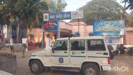 આણંદ: વડોદમાંથી વિદેશી દારૂ-બિયરના જથ્થા સાથે બુટલેગર ઝડપાયો