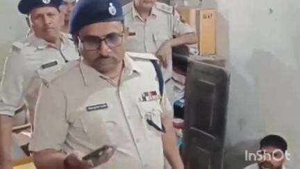 समस्तीपुर: जिले के कोर्ट परिसर से बुधवार को पेशी के दौरान पांच कैदी फरार