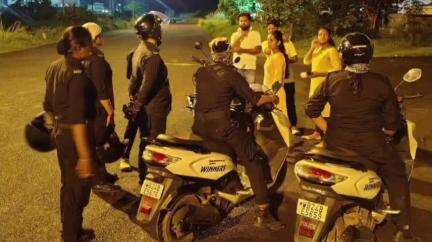 বারুইপুর: বাড়িপুর পুলিশ জেলার উইনারস টিমের সদস্যরা মহিলাদের সুরক্ষা তে বারুইপুর থানার বিভিন্ন এলাকা টহলদাড়ি চালালেন