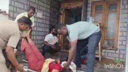 சோளிங்கர்: புலிவலம் கிராமத்தில் வீட்டுக்குள் நுழைந்து பள்ளி மாணவி சரமாரியாக வெட்டிக் கொலை