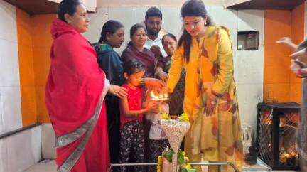 चिखली: आ. श्वेता महाले यांनी केली अंधेरा महादेव मंदिराची स्वच्छता व महाआरती