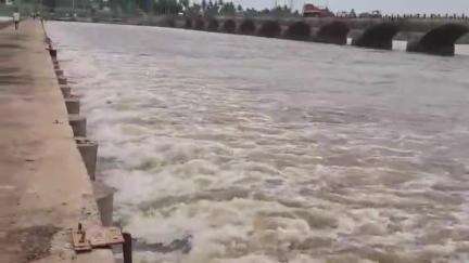 ಜಮಖಂಡಿ: ಮಹಾರಾಷ್ಟ್ರದ ಪಶ್ಚಿಮ ಘಟ್ಟಗಳಲ್ಲಿ ನಿರಂತರ ಮಳೆ, ಜಮಖಂಡಿ ಭಾಗದಲ್ಲಿ ಕೃಷ್ಣ ನದಿಗೆ ಹರಿದು ಬಂದ ಅಪಾರ ಪ್ರಮಾಣದ ನೀರು