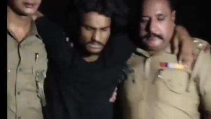 मौदहा: मदारपुर मोड़ पर चेकिंग के दौरान पुलिस ने मुठभेड़ में एक अभियुक्त को किया गिरफ्तार, अवैध तमंचा व कारतूस बरामद